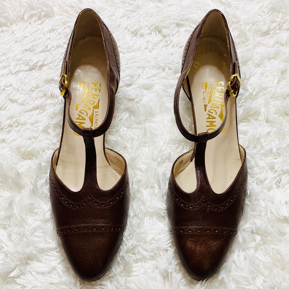 New Salvatore Ferragamo Brown T-Strap Flats - Picture 2 of 6